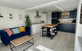 Island House